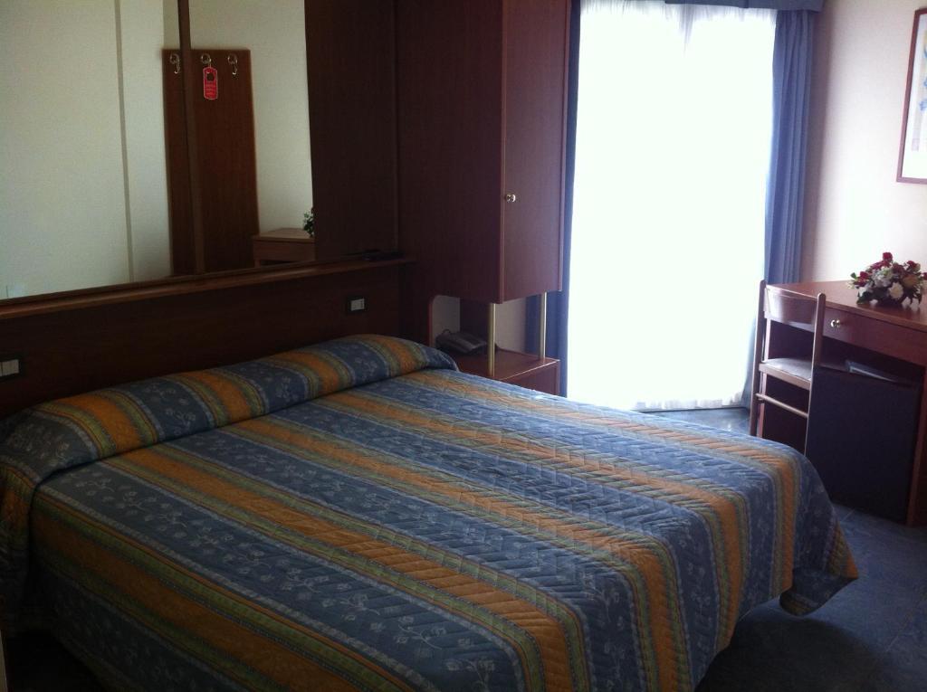 Hotel Gabbiano ポルト・サン・ジョルジョ 部屋 写真