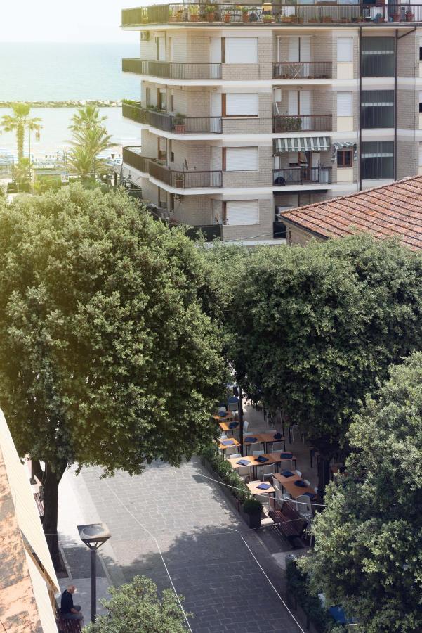 Hotel Gabbiano ポルト・サン・ジョルジョ エクステリア 写真